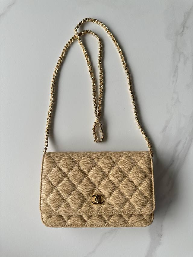 Brand: Chanel Model: A P5510 Description: Authentic Quality, Classic Design, At