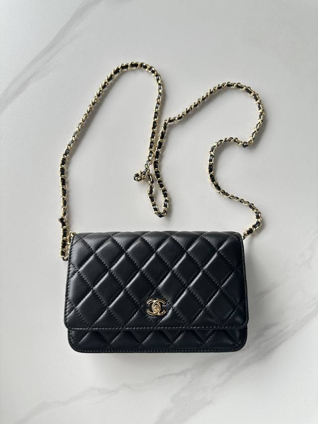 Brand: Chanel Model: A P5510 Description: Authentic Quality, A Classic Masterpie