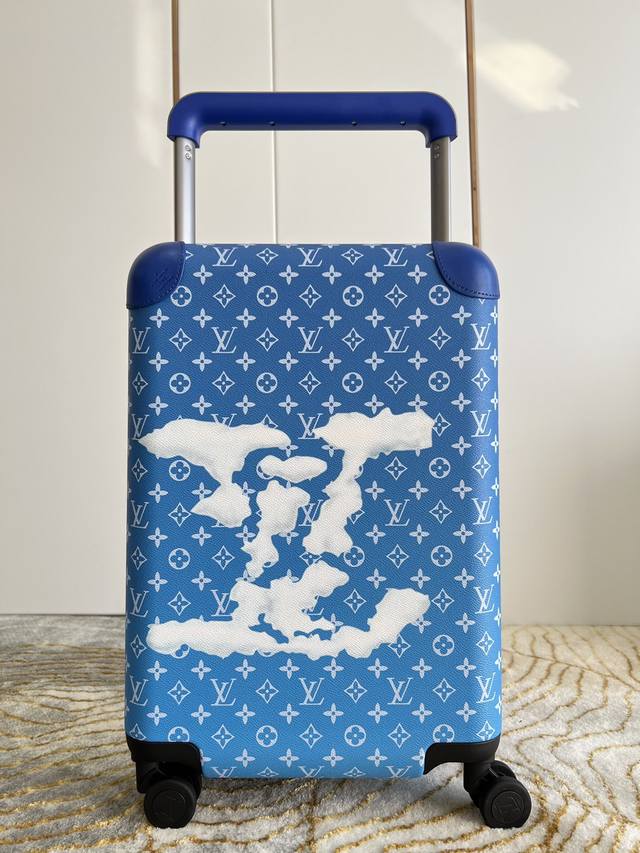 Gf4343Fb Exclusive Real-Life Photos Blue Sky And White Clouds Luggage. The All-N