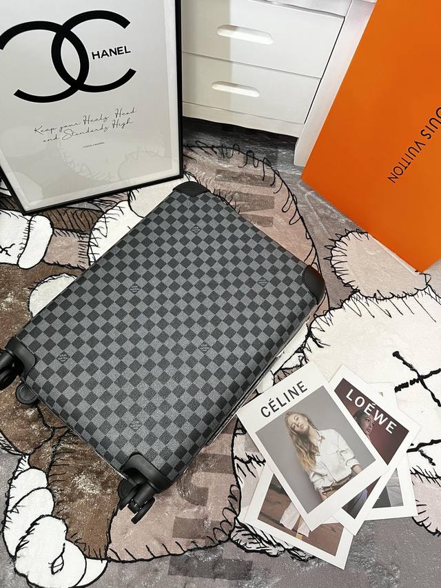 Authentic New Size 55*21*38 Black Checkered Pattern In Stock