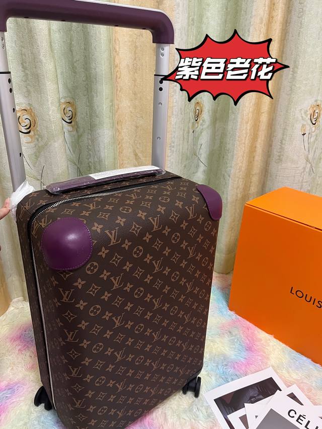 Women's Design Director Nicolas Ghesqui Re Has Paired The Monogram Canvas, Matte