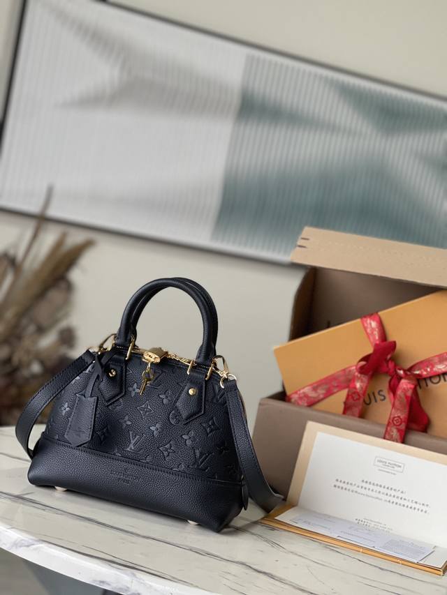 Top-Grade Genuine Leather M44829 Authenticity Verified At The Counter. Duty-Free