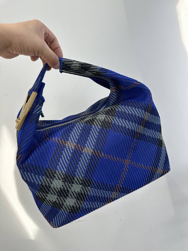 Large B-Brand Pure Original Soft And Sturdy Clip Bag, Knitted In Italy And Decor