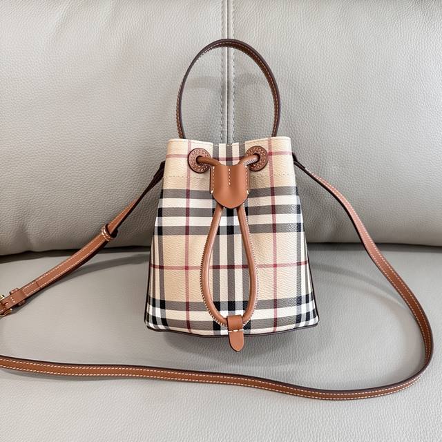 B's New Season Birch Brown Bucket Bag Is Made From Eco-Friendly, Easy-To-Maintai