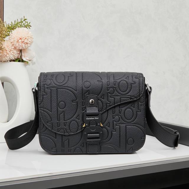 Comes With A Box, The Design Is Just Right A Romantic Encounter With Time. In Th