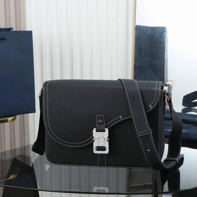 Market's Highest Version, Welcome To Compare Saddle Messenger Bag Black Grained