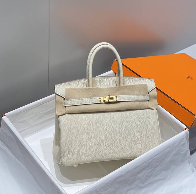 Semi-Handmade Honey Amber Thread S Milkshake White Gold Buckle Togo, Rivaling Fu