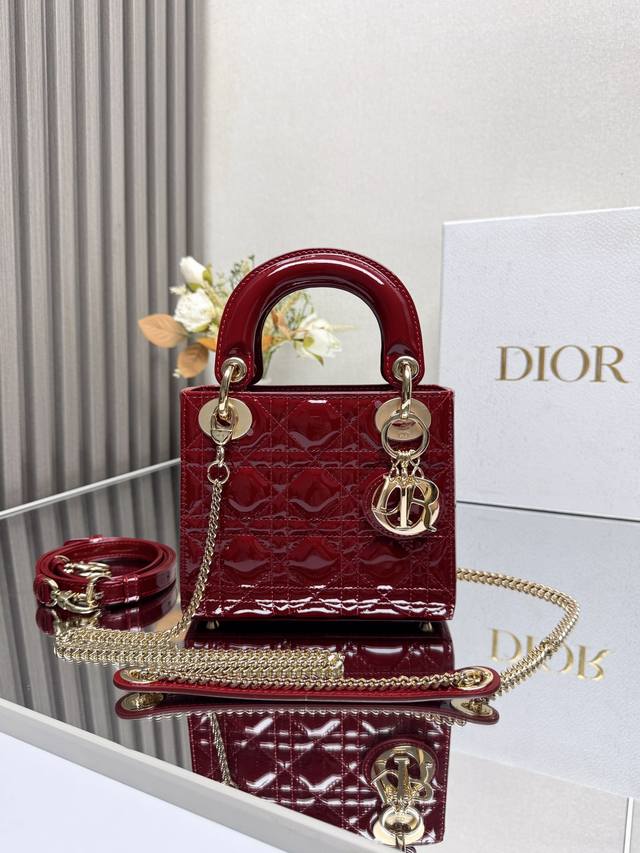 Premium Grade, High Version Classic Lady Diana Three-Compartment Cherry Red Lacq