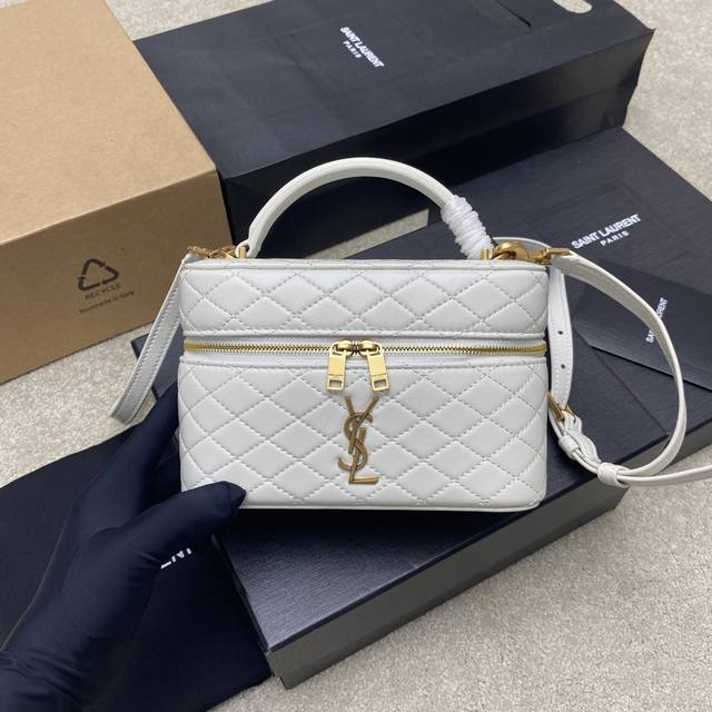 Genuine Leather, Comes With Packaging, White Sheepskin, Gold, Latest Trendy Shee