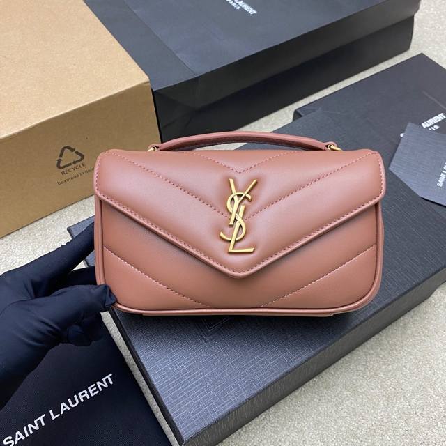 Genuine Leather, Comes With Picture Packaging, Rose Sand Lambskin, Antique Gold,