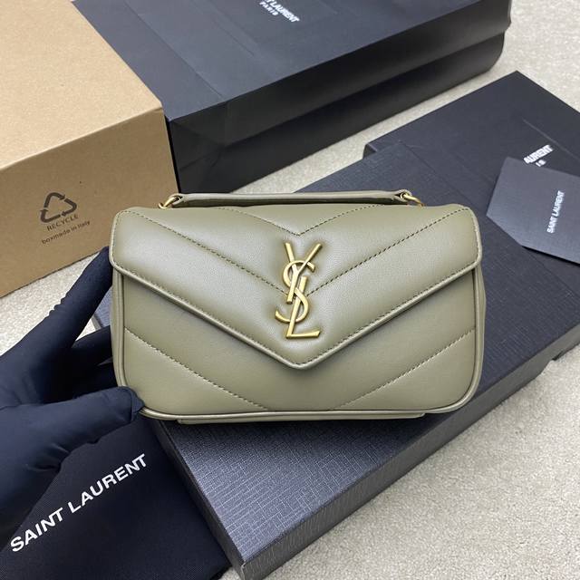 Genuine Leather, Moss Green Lambskin, Antique Gold, 25 Early Spring New Loulou M