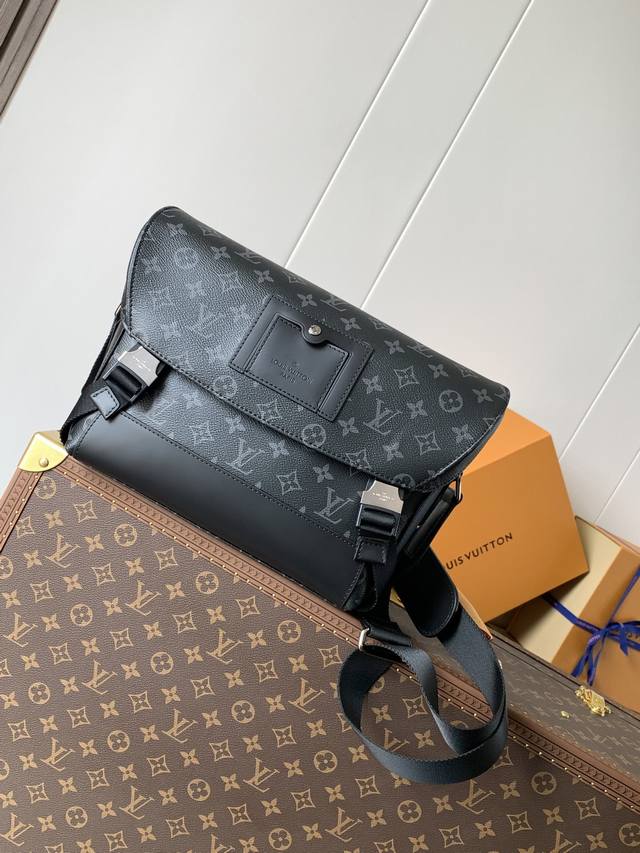 Full Steel Hardware, Variable Code Chip, Top-Grade Genuine Leather, M40511. Insp