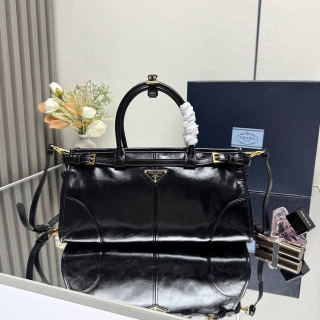 Top-Grade Original Oil-Waxed Leather Luxsoft Best-Selling Handbag, Small Size 1B