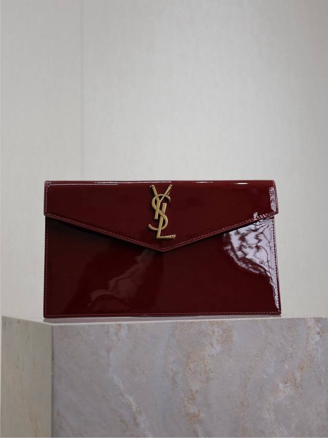 Red Lacquered Leather With Gold Buckle Uptown_New Handbag The Most Iconic Metal