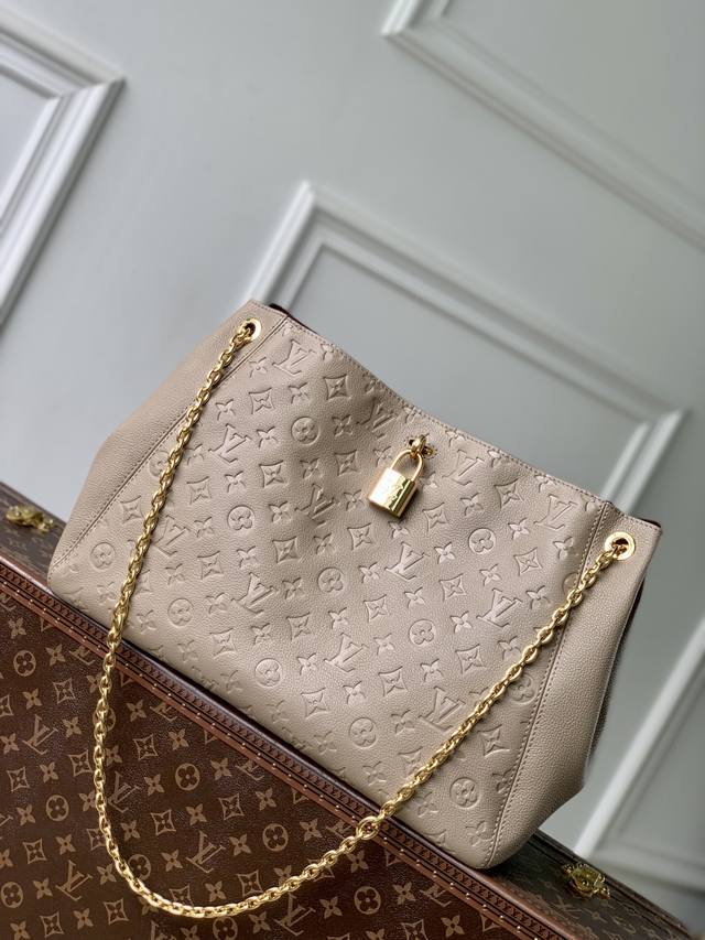 Premium Original M14658 Gray This Anytime Medium-Sized Handbag Revisits The Icon