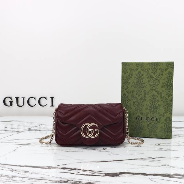 Counter Quality, Genuine Leather, Model Number 841290, Ancora Red, Dimensions: 1