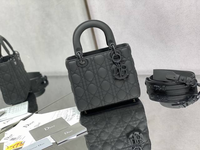 Comes With The Full Original Packaging And Original Factory Quality. The Four-Pa