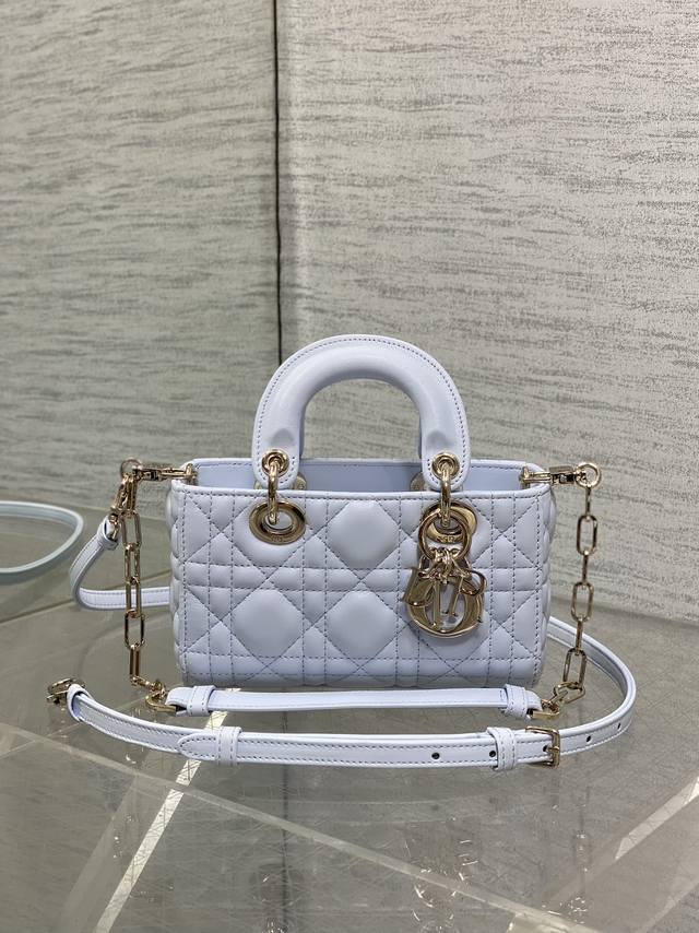 Comes With Full Original Packaging And Original Factory Quality. Mini Glacier Bl