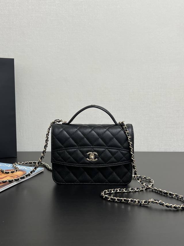 Genuine Leather, In Stock. 25C For A Three-Way Backpack. This Design Is Simple Y