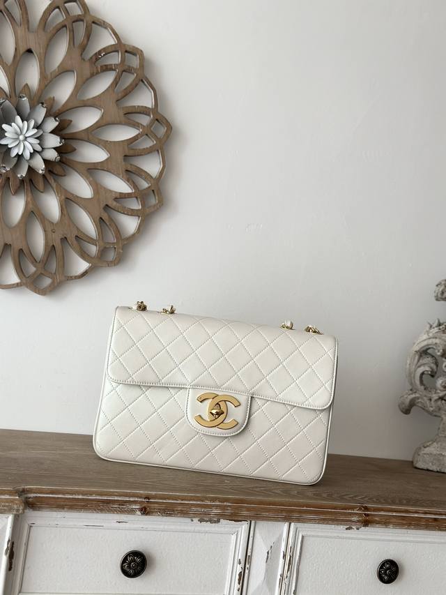 Victoria Beckham's Signature Chanel Lambskin Pearl White Limited Edition Large G