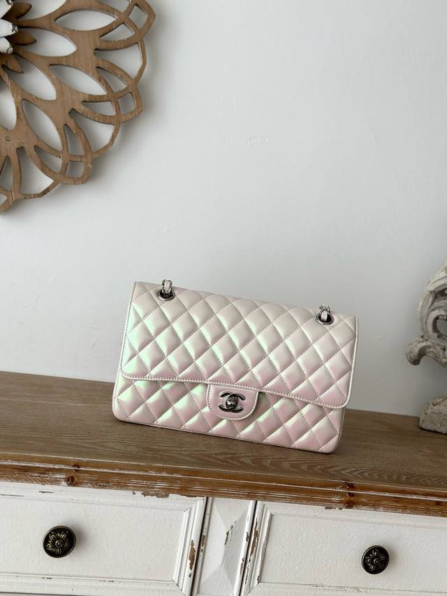 In Stock Chane Imported Lambskin, All-Metal Hardware. New Style: Pearlescent Apr