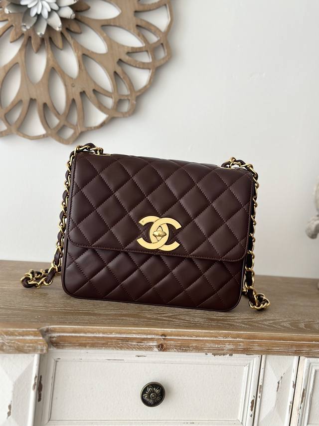 Victoria Beckham's Same Style, Sheepskin, Brown, In Stock. Chanel Vintage Limite