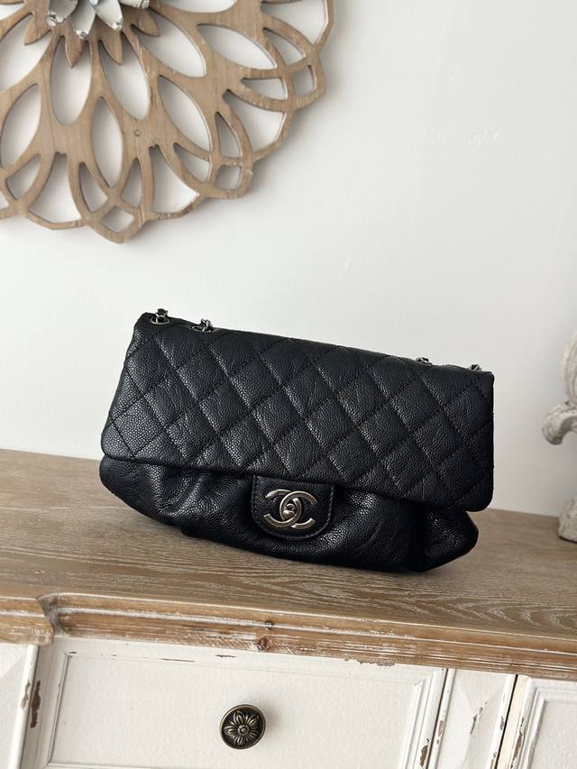 Original Design, Top-Quality, In Stock. Chanevintage Cloud Bag. Unique And Fashi