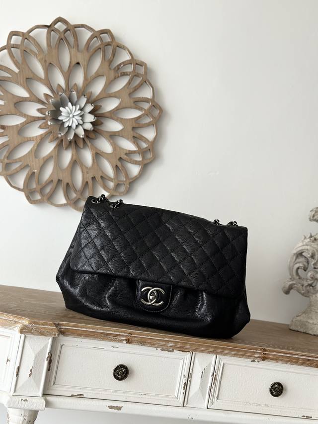 Original Design, Top-Quality, Black, Ball Pattern, In Stock. Chanevintage Cloud