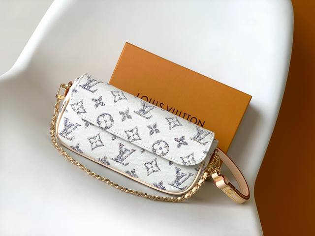 P Affordable Top-Quality Original M83499 This Wallet On Chain Ivy Handbag Featur