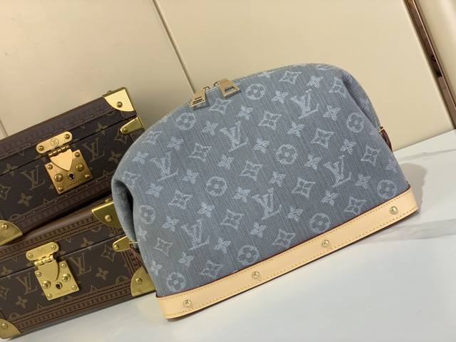 Top-Quality Original Replica Exclusive Real-Shot Large Makeup Bag M13750 Denim G
