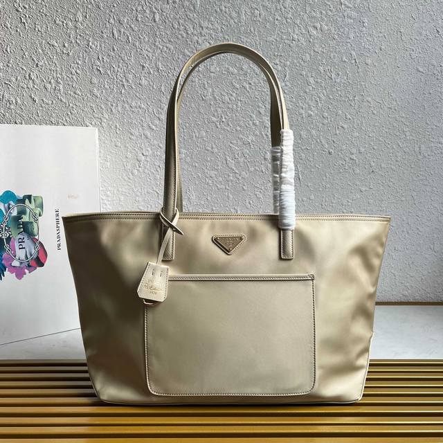 Top-Quality Original New Medium Tote Bag 1Bg555 Now Available This Timeless Tote