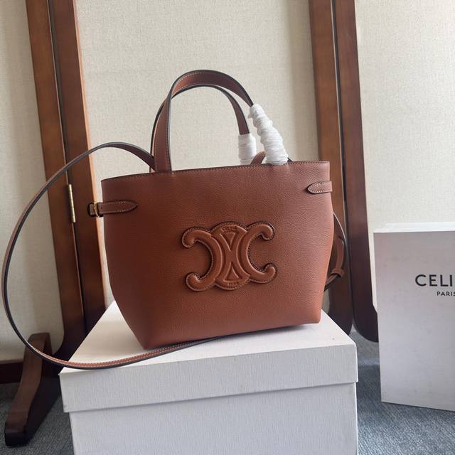 New Arrival Cabas Anais Grained Leather Handbag Small Size. Ce's Latest Tote Bag