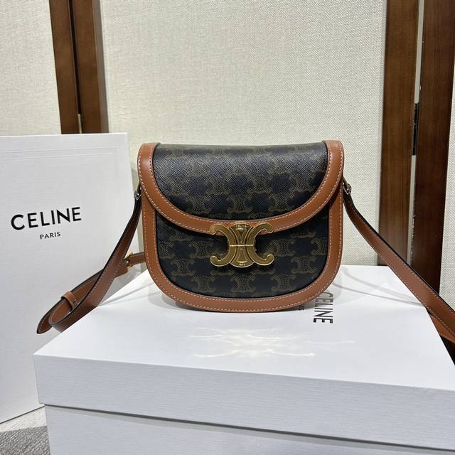 Celin* 22S~New Teen Besace Triomphe Logo-Printed Calf Leather Handbag. The New T