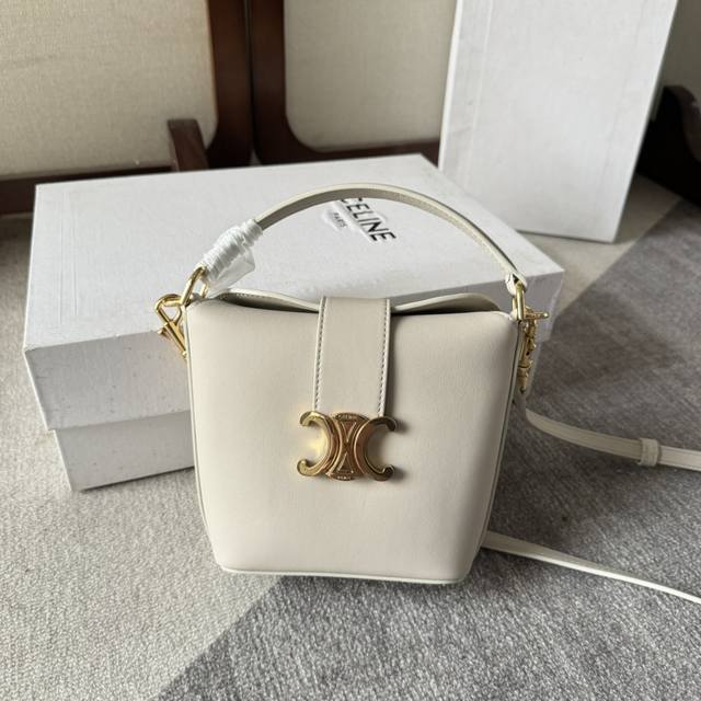 Celine Spring/Summer New Arrival Mini Bucket French Fry Bag Dimensions: 13.5 X 1