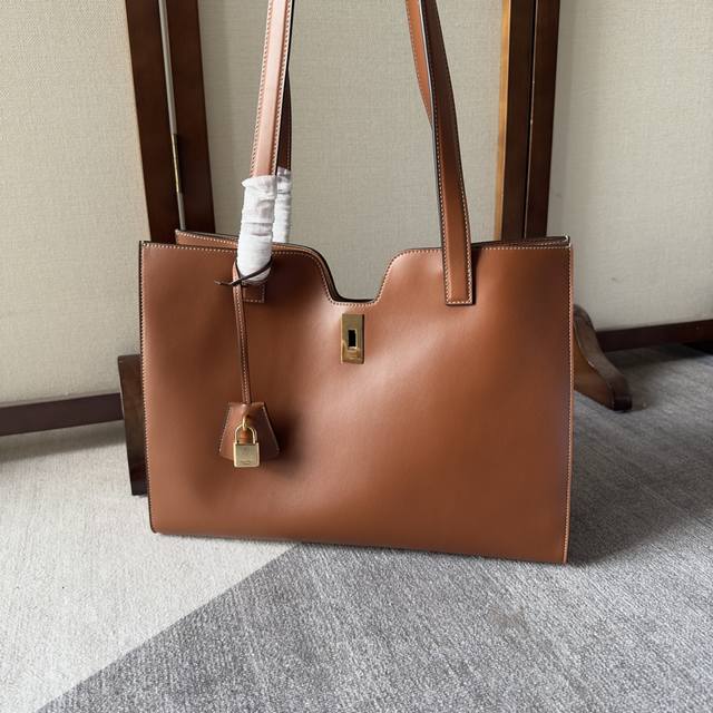 New Arrival Ce New Cabas 16 Series Tote ~ Large Tote Bag With A Simple Open-And-