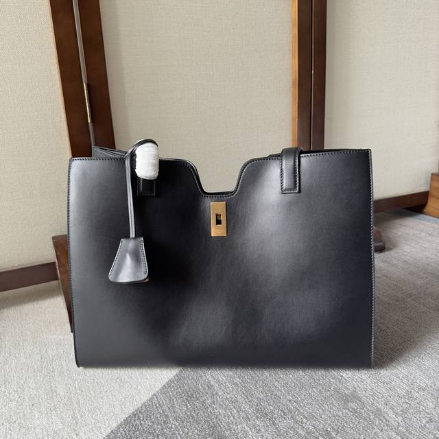 New Arrival Ce New Cabas 16 Series Tote ~ Large Tote Bag With A Simple Opening A