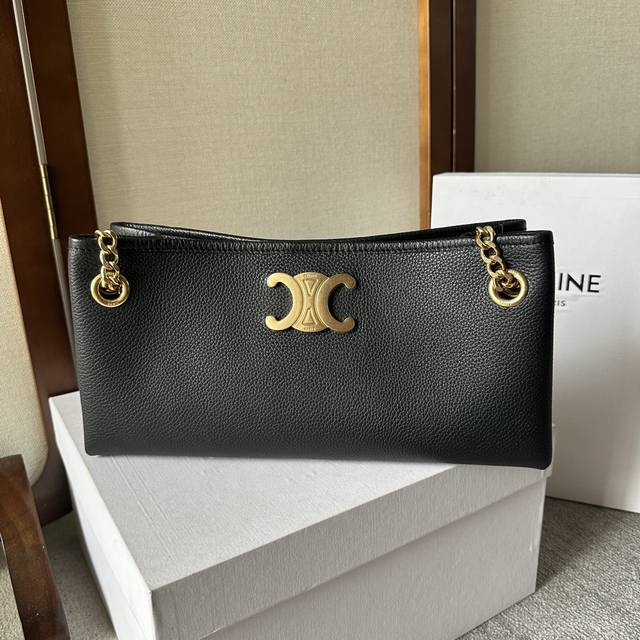 Celin_E23 | Newspaper Triomphe Soft Soft Leather Chain Bag 23 Fall/Winter New Ar