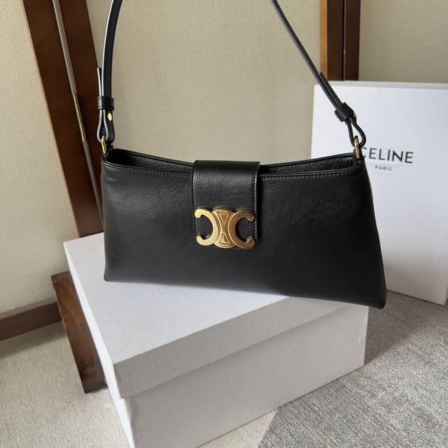 Celine Winter 23 Fall/Winter | Triomphe Soft Cowhide Leather Handbag Celin_E W23
