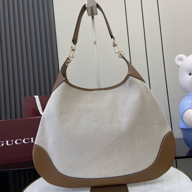 Comes With A Full Set Of Original Green Gift Bags. The New Gucci Body Double Loc