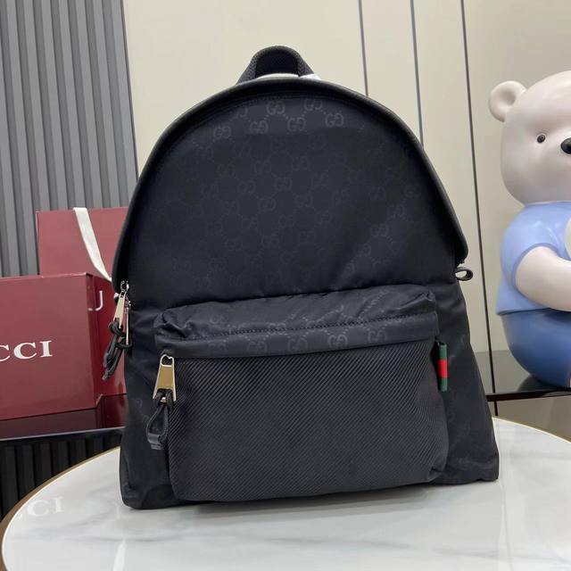 Comes With Full Original Store Packaging. New Arrival. 2025 Pre-Spring Men's Bag