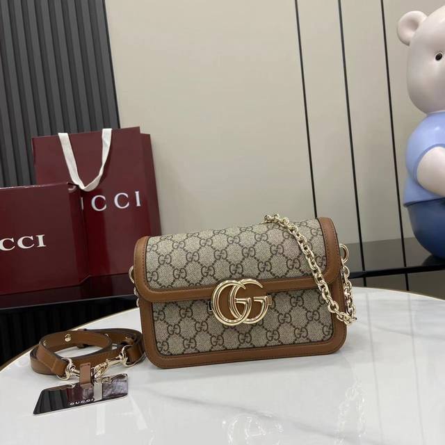 Comes With A Full Set Of Original Store Packaging. New Arrival. The Gucci Go Ser