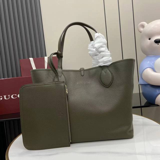 Comes With A Full Set Of Original Store Gift Bags. New Arrival. One Bag, Two Sty