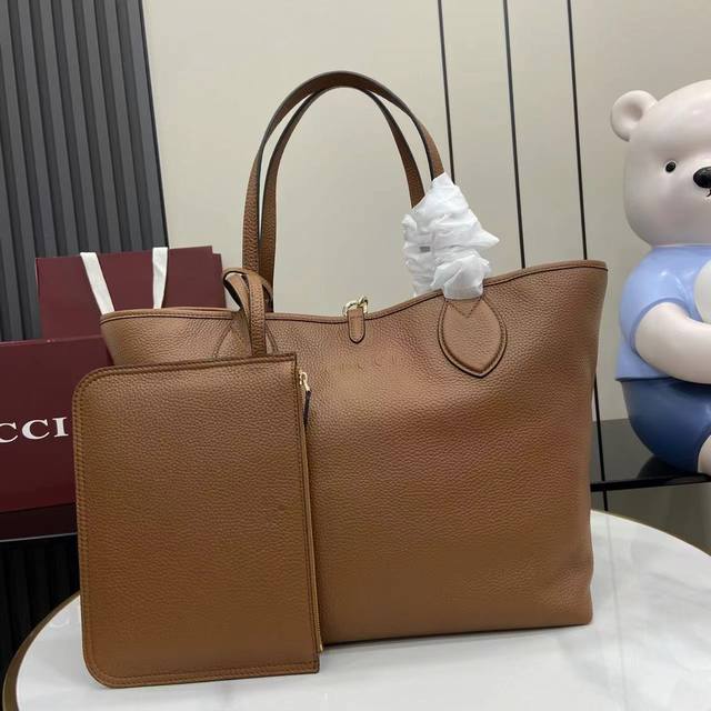 Comes With A Full Set Of Original Store Gift Bags. New Arrival: One Bag, Two Sty