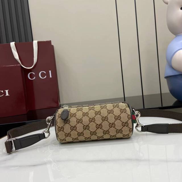 Comes With A Full Set Of Original Store Packaging. New Arrival. Gg Canvas Pays H