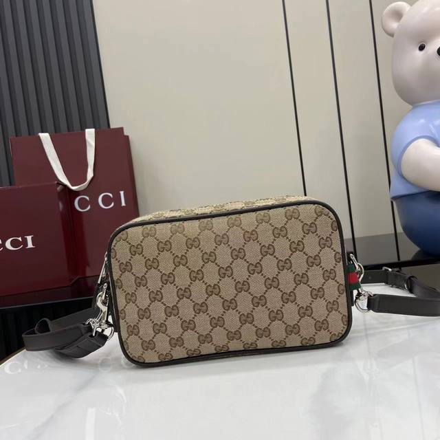 Comes With Full Original Store Packaging. New Arrival. Gg Canvas Pays Homage To