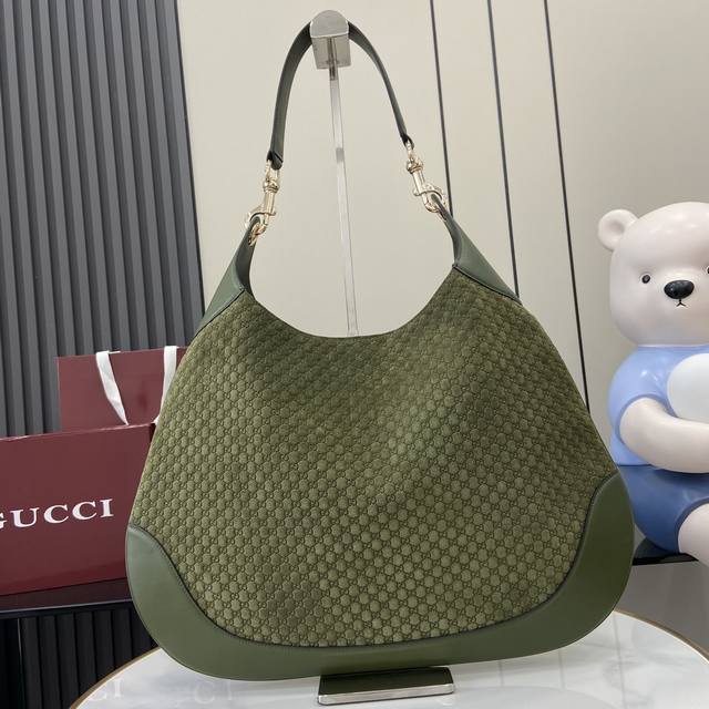 Comes With A Full Set Of Original Green Gift Bags. New Arrival: Gucci Body Doubl