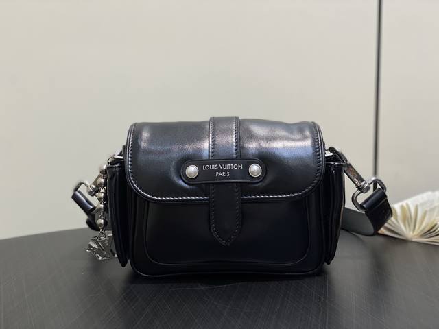 Authentic Premium M13989 Black Full-Leather Men's Cargo Mini Crossbody Bag This