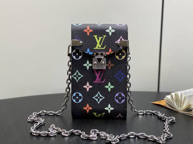 Authentic Premium M14098 Black And Color M13572 Vintage Pattern Phone Case Chain