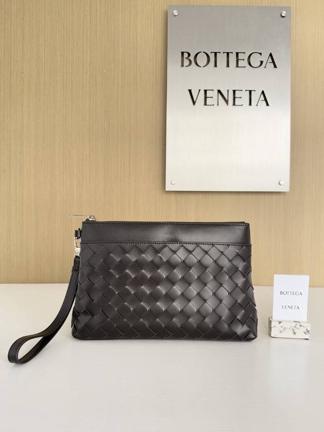 Model Number: 795712 Bottega Veneta New Men's Woven Prism Clutch Bag The Men's L
