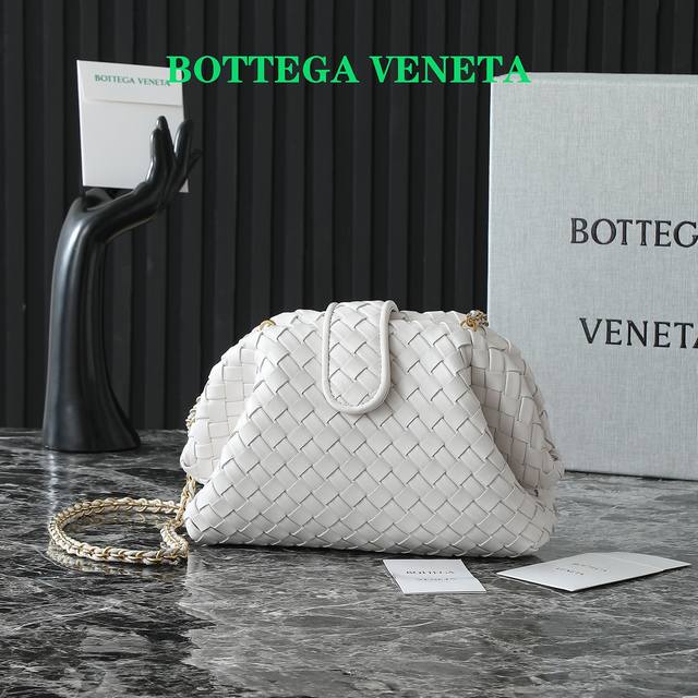 Model Number: 804038 Small Lauren 1980 Teen Clutch Bottegaveneta A Brand-New Add